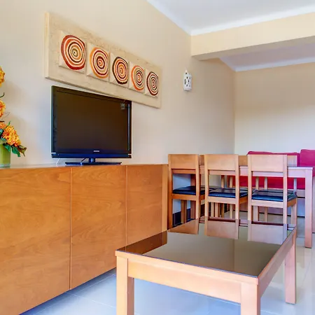 奇洛玛公寓度假村 3*